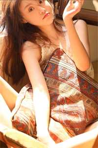 主人公是余沐恩的