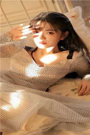 女主叫慕晚男主叫沈朝暮